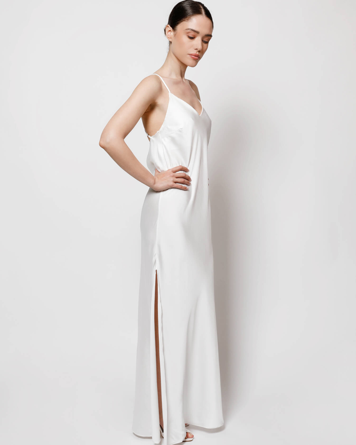 rochie-lunga-alba-mireasa
