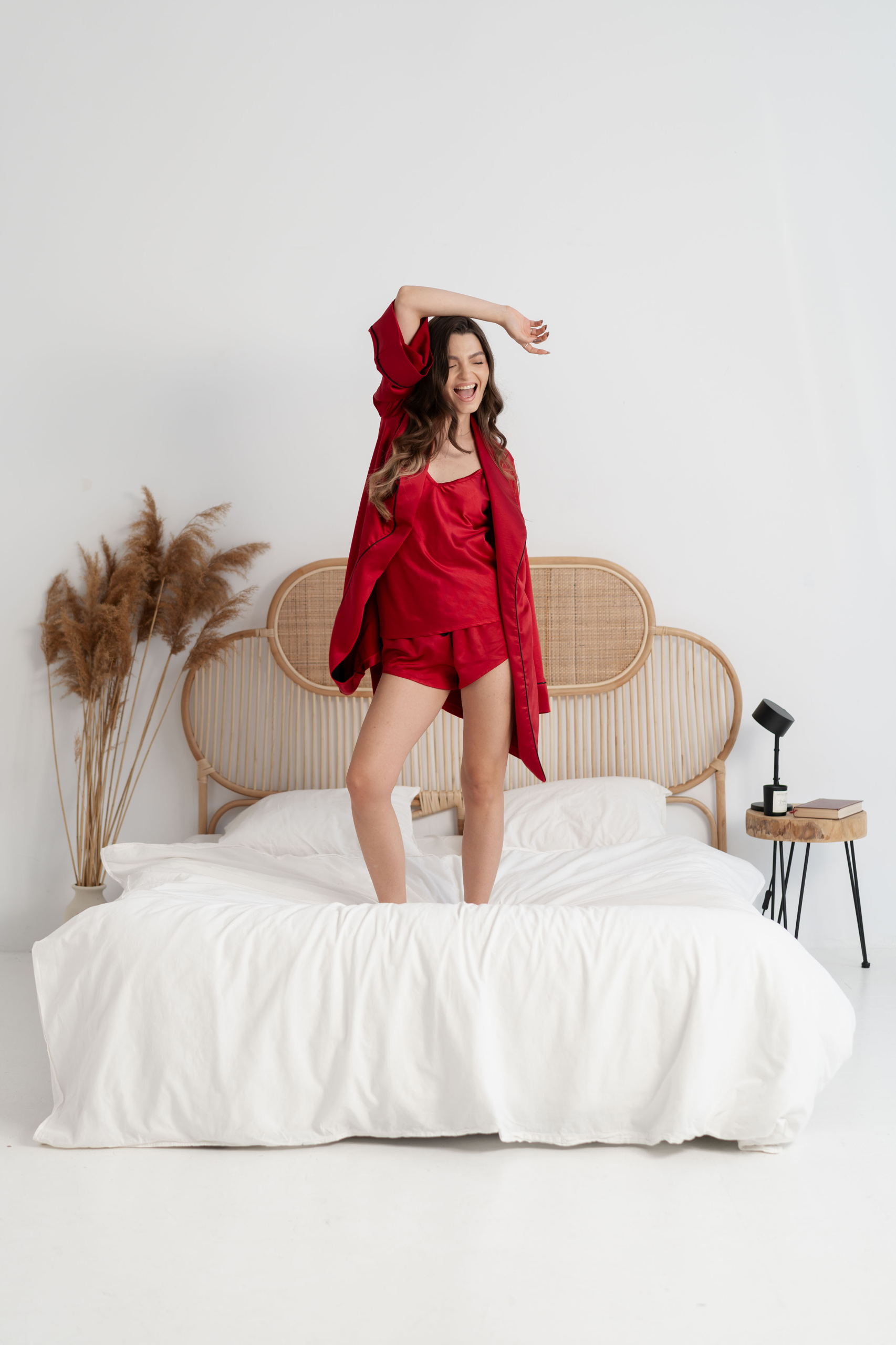 Pijama scurtă roșie Nuit d’Amour by Silk Nuit produsă în România.
